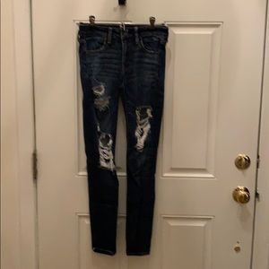 AMERICAN EAGLE Distressed Skinny Jeans